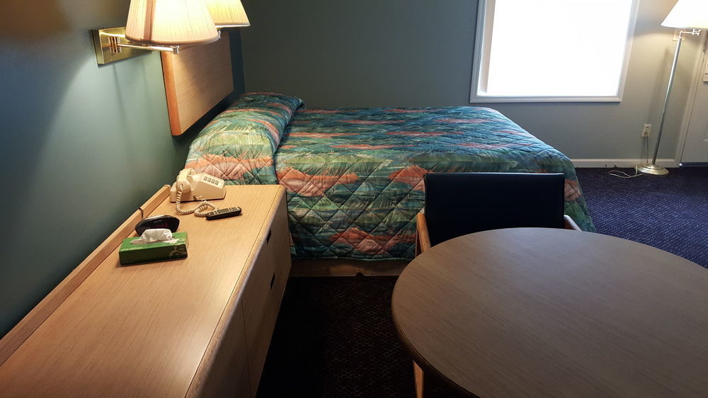 โอเวอร์ตัน โมเทล ลีฟวิงสตัน Motel Livingston ภายนอก รูปภาพ